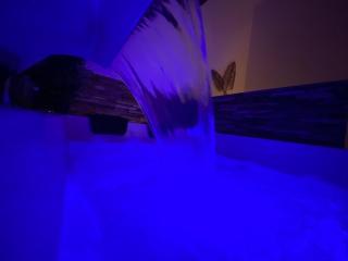 Love Room avec Jacuzzi en plein centre ville - 1