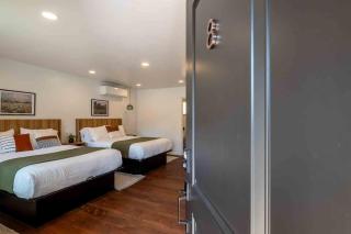 Columbia Cabins Cabin 8 - 6