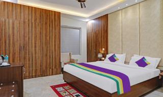 Hotel Regal Rainforest - Ayodhya - 1