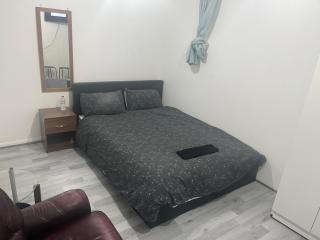 Eash Ham Apartment - 0