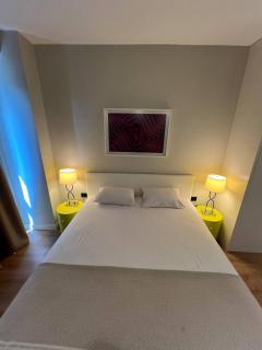 Modern 2BR Deal Prime Spot - Istanbul - 3