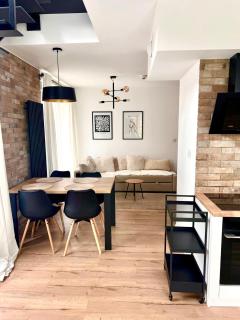 Oldtown Duplex Apartment with Garden - 9