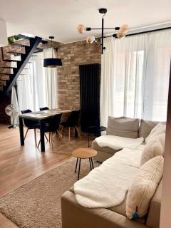 Oldtown Duplex Apartment with Garden - 8
