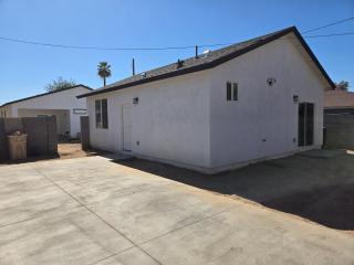 Casita in back house Not a hotel shared living - Glendale - 0