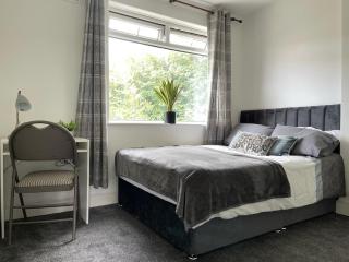 Entire Home in Leeds, Free WiFi - Leeds - 0
