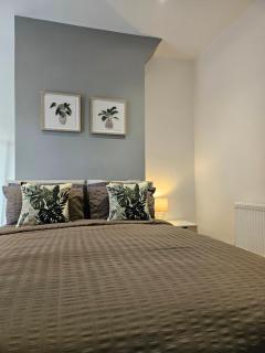 By the Joyous Stays - House with home comforts - 6