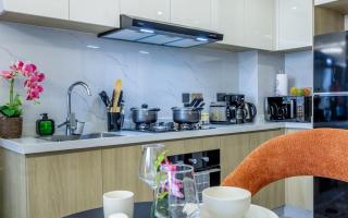 Chic Modern 1 Bedroom Apartment Steps from Junction Mall Lavington Nairobi - 3