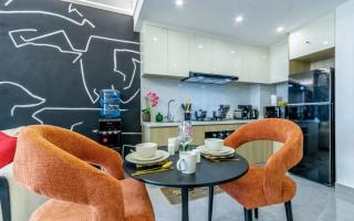 Chic Modern 1 Bedroom Apartment Steps from Junction Mall Lavington Nairobi - 2