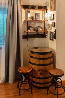 Serenity Falls - Stylish 4Bdr Mountain Retreat, Hot Tub, Pool - 1
