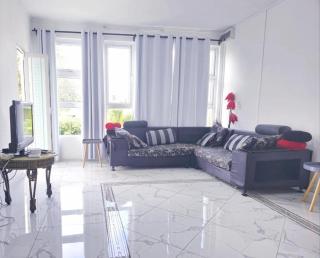 Family Perfect - Lovely New 2-Bedroom Apartment - Vacoas - 0