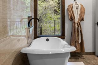 Coyote Bluff Estate - Somers - 6
