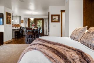 Coyote Bluff Estate - Somers - 5