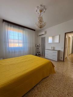 Sunflower House - 8