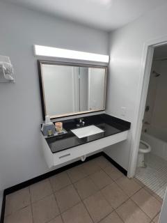 Economy Inn - 2