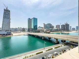 Full Canal Views - 5 min walk from ADGM, Cleveland & Galleria - Ideal for Corporate Guests & Business Professionals - Huge Balcony - 8