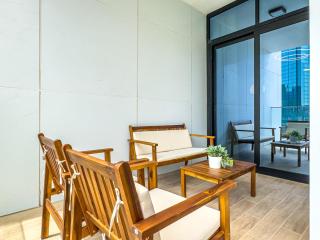 Full Canal Views - 5 min walk from ADGM, Cleveland & Galleria - Ideal for Corporate Guests & Business Professionals - Huge Balcony - 7