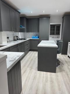 Sole Diamond Home - Stoke-on-Trent - 6