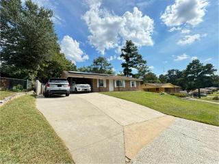 Charming 3BR with Interstate Access - North Augusta - 8