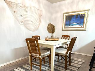 Seaside Escape downtown Meridian - 8