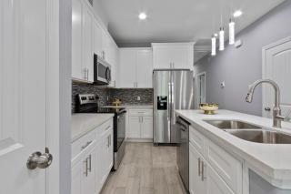 Cozy3BR 2BA Nr Downtown and Desires - 7