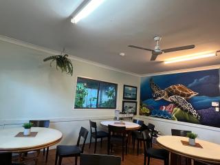 Backpackers By The Bay - Airlie Beach - 1
