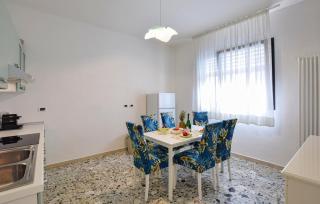 Lovely Apartment In Chioggia With Wifi - 1
