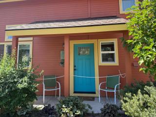 #BoiseBnB Bird House - 2