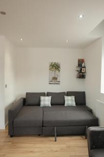 Amanah Properties - Modern 1BR in Battersea Park Sleeps 5 - London - 3