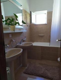 Apartments by the sea Podgora, Makarska - 24818 - 2