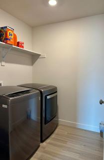 Great Location Sleeps 8 with 5 Beds and 3 Baths - 3