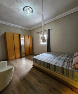 Appartement red, classique et harmonieuse - 2