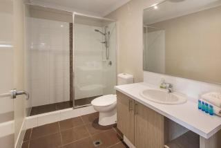 Marina Beach House- WIFI, AC in living rooms and upstairs - Geographe - 9