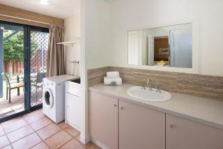 Tresco, Town central-beach end - 4