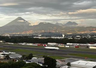 Airport and Volcano Views from 11th Floor Apartment - Guatemala - 8