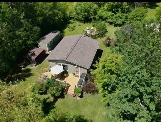 4 Season Cabin - screened in hot tub - 5