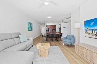 Direct 12th Floor Ocean Views in Chevron Towers - Gold Coast - 9
