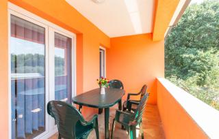 2 Bedroom Gorgeous Apartment In Umag - 3