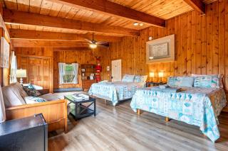 Bluff House Inn - 7