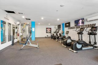 XL Studio - Chic Flat - Rooftop Pool & Gym - 3