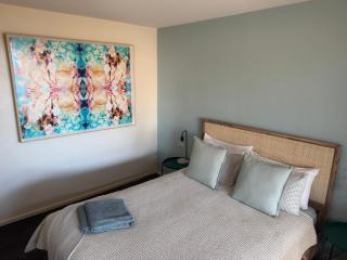 Sea Breeze with City Ease - 9