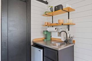 Eco Friendly Tiny Container Home Retreat - 4