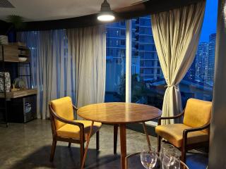 55-SQM Urban Cabin in Poblacion Makati - 8