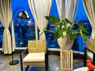 55-SQM Urban Cabin in Poblacion Makati - Manila - 1