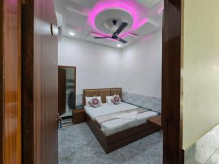 Shri Girraj Dham - 0