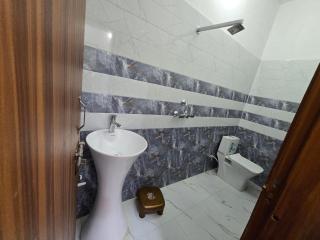 Shri Girraj Dham - 4