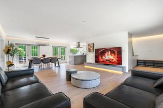Luxury&Brand-new 3BD 2BTH House - Burnaby - 0