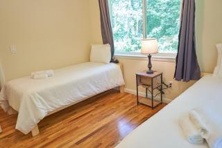 Cozy Huguenot Hideaway - - 3
