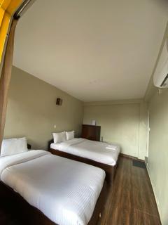 Lakers Bed and Breakfast - 3