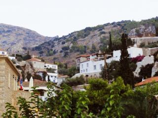 Traditional cave house! - Hydra - 7