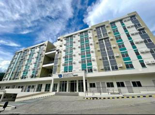 Berkeley Breeze Staycation - Silang - 3